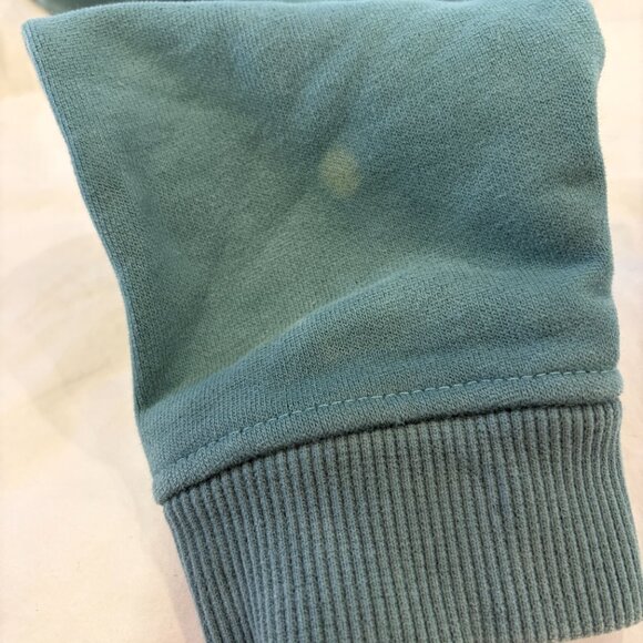 Tracksmith women’s Trackhouse Sweatshirt in Sea Pine - Picture 4 of 8